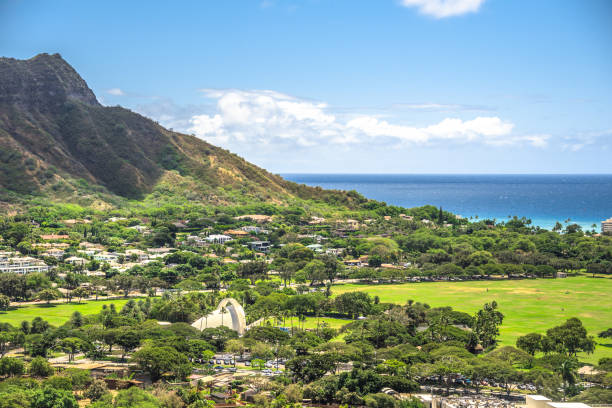 istock Honolulu Coast and Crater 1419478893