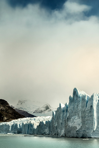 El glaciar Perito Moreno, representa el más famoso de los glaciares continentales. Parque Nacional Los Glaciares, Provincia de Santa Cruz, Patagonia, Argentina. photo
