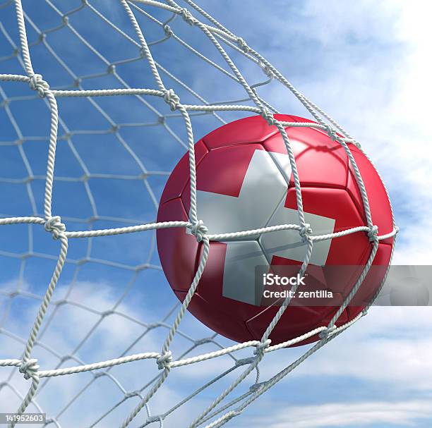 Soccerball В Сеть — стоковые фотографии и другие картинки Футбол - Футбол, Футбольный мяч, Швейцария