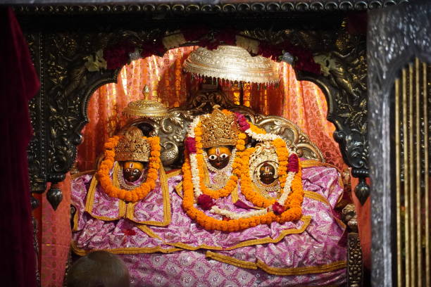 janaki mandir est un temple hindou dédié à la déesse sita - janakpur photos et images de collection