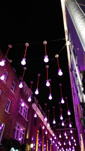 istock London canary Street 1419584032