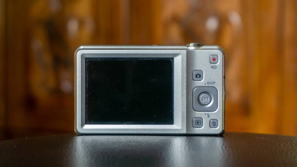 moderna fotocamera digitale - fotocamera compatta foto e immagini stock