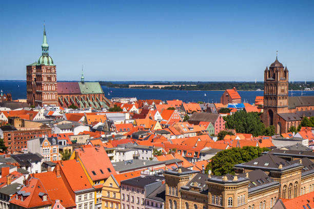istock A view of a seaside city over the rooftops 1419643902