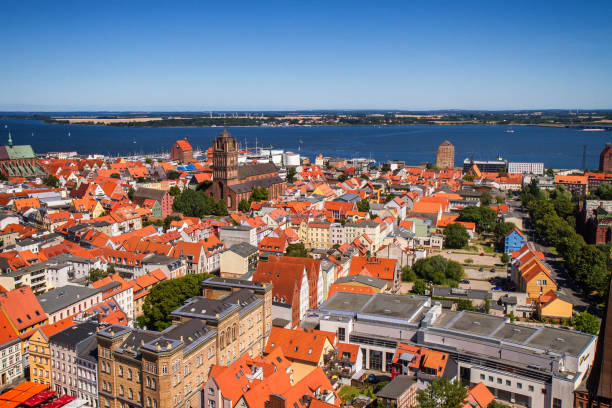 istock A view of a seaside city over the rooftops 1419643909