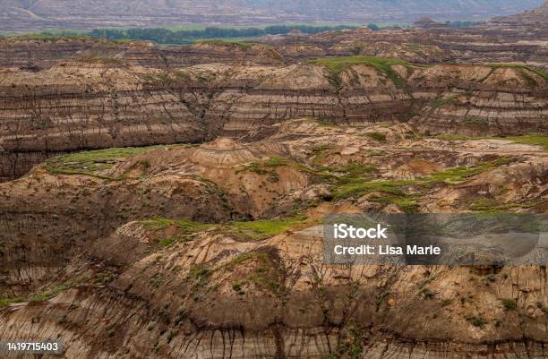 Horsethief Canyon Rock Formations In Drumheller Stock Photo - Download Image Now - Alberta, Horsethief Canyon, Badlands