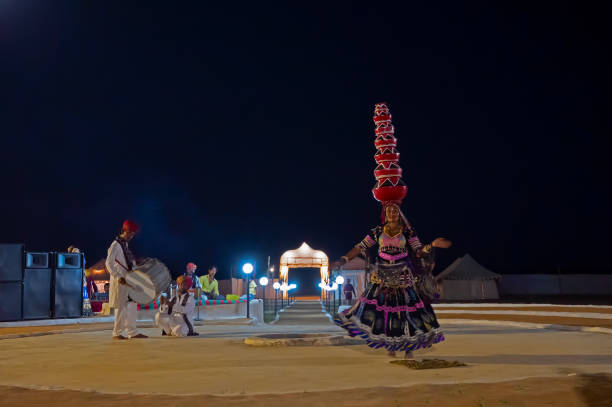 rajasthan folk dance, inde - indian culture dancing dancer women photos et images de collection