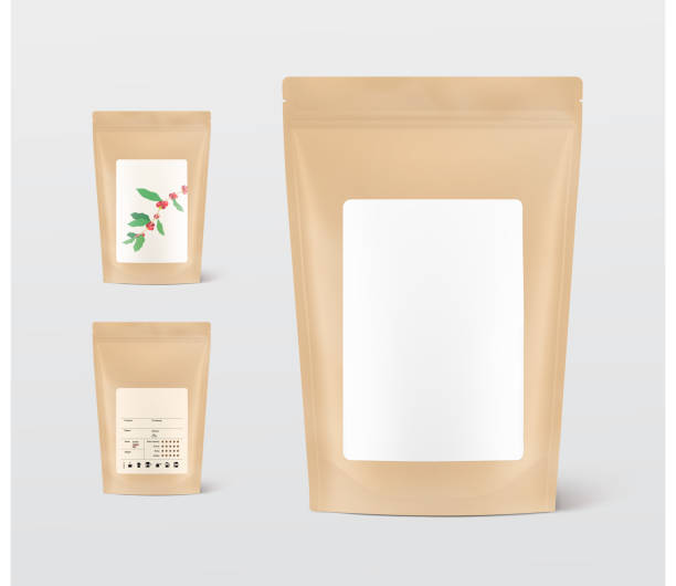 ilustraciones, imágenes clip art, dibujos animados e iconos de stock de maqueta de bolsa kraft con diferentes etiquetas. - paper bag packaging blank package