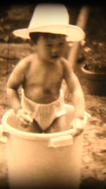 60's 8mm footage - Garden Paddling Pool