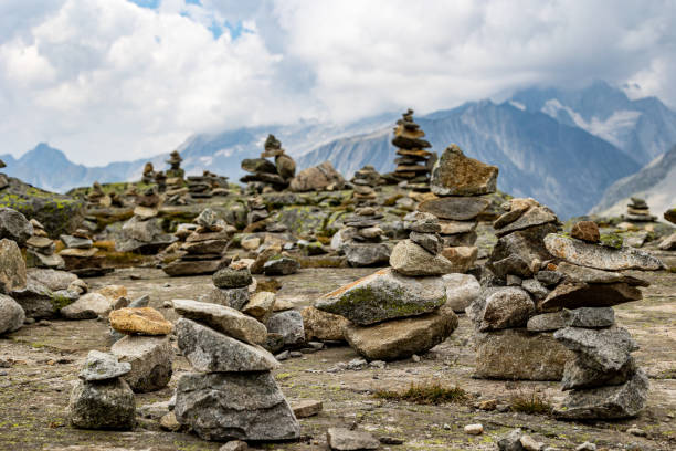 stone towers at bettmerhorn - bettmerhorn imagens e fotografias de stock