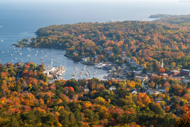 istock Scenery from Camden Hill State Park in Autumn 1420123485