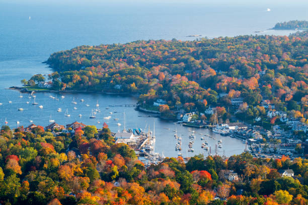 istock Scenery from Camden Hill State Park in Autumn 1420123546