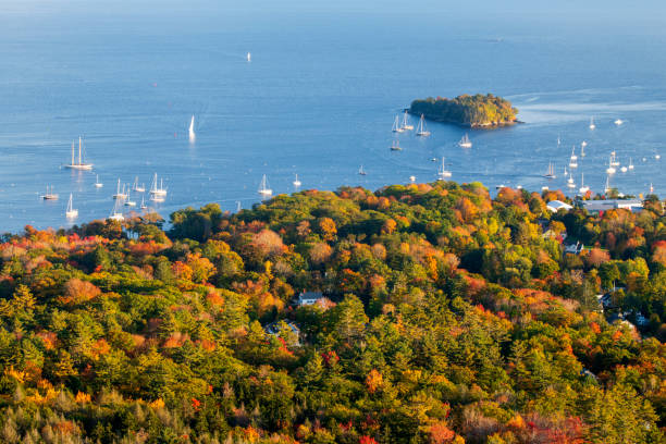 istock Scenery from Camden Hill State Park in Autumn 1420123554