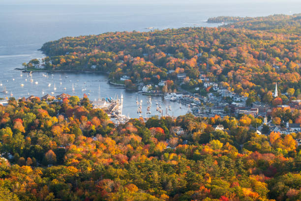 istock Scenery from Camden Hill State Park in Autumn 1420123583