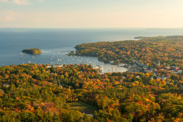 istock Scenery from Camden Hill State Park in Autumn 1420123599