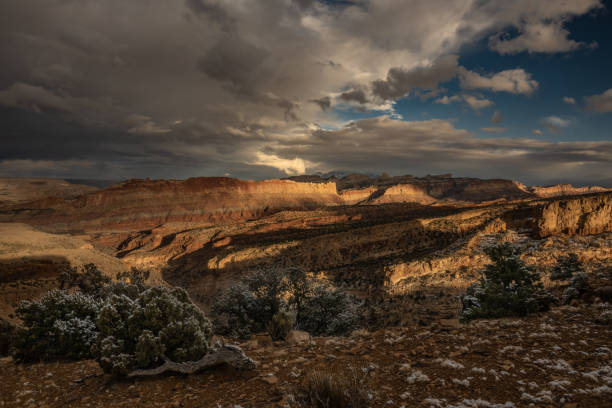 istock Evening Sun Light Dapples The Ridges of Capitol Reef 1420140391