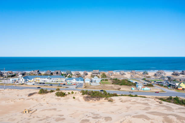 aerial view top down of sand dunes in jockeys ridge state park nags head north carolina - southern usa sand textured photography imagens e fotografias de stock