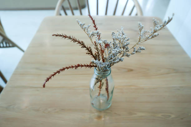 istock dried flower ,statice flower in a vase 1420176104