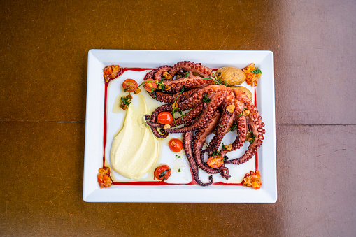 Grilled octopus with mashed potato