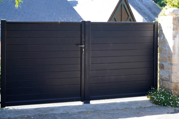 aluminum black door steel dark gray metal gate of house street portal of suburb access home - large aperture imagens e fotografias de stock