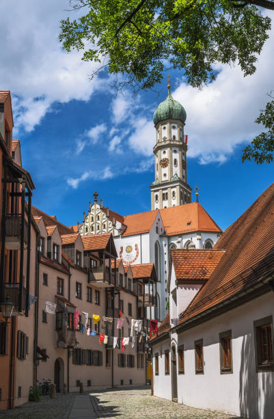 istock Basilika St. Ulrich in Augsburg 1420439978