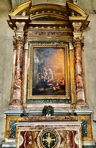 liberazione di pietro es una pintura al óleo a lo largo de la isla norte de la basílica de san pietro di vincoli, en Roma, Italia. photo