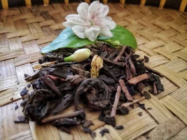 foglia di tè. - tea jasmine tea green black foto e immagini stock