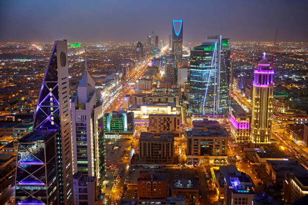 Al-Olaya in northern Riyadh at night High angle view of colorful area becoming famous for landmark contemporary architecture and a growing business presence. riyadh photos stock pictures, royalty-free photos & images