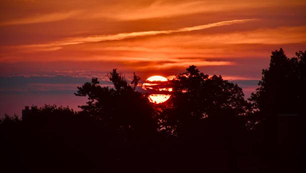 istock Sun Rise Early Morning 2 1420770663