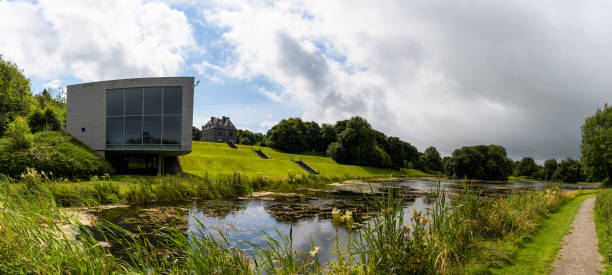 panorama muzeum narodowego irlandii - country life in turlough village on county mayo - castlebar zdjęcia i obrazy z banku zdjęć