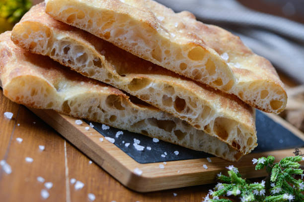 Crunchy pala romana pizza Crumbly focaccia roman style, schiacciata fiorentina, pizza in pala alla romana bakers yeast stock pictures, royalty-free photos & images