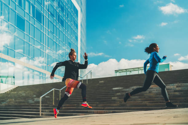 istock Friends sports training 1420972684