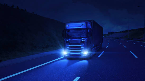transporte de caminhões à noite - car freight transportation new traffic - fotografias e filmes do acervo
