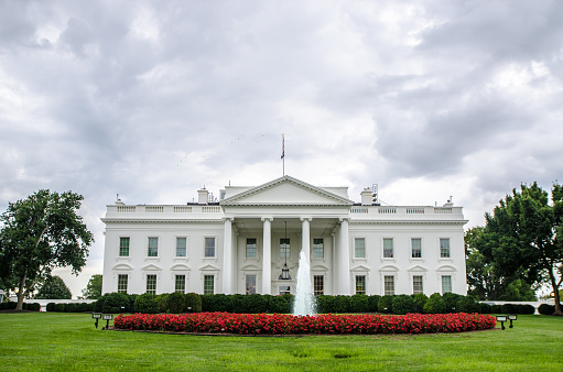Facade from the south lawn. Exclusive and close view to the White House.