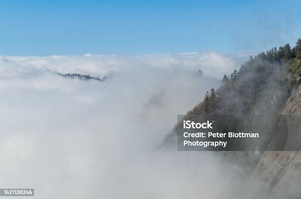 Sierra Mountain Views From Top Of Moro Rock In The Sequoia National Park Stock Photo - Download Image Now