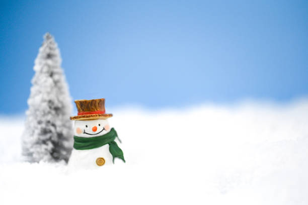 istock Snowman Christmas card 1421145060