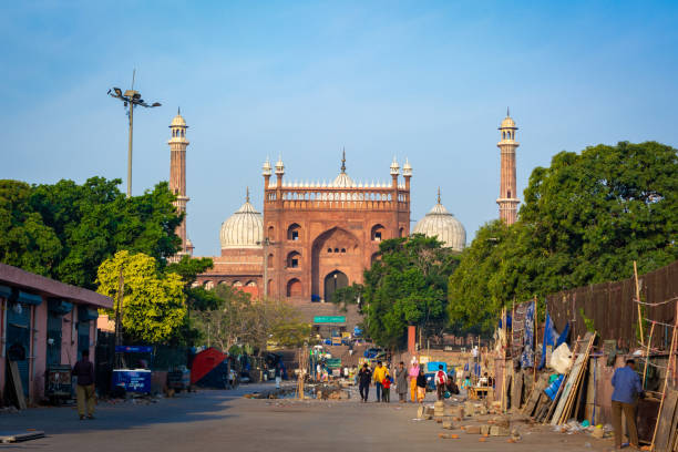 jama masjid, old town of delhi, india. - delhi india islam jama masjid imagens e fotografias de stock