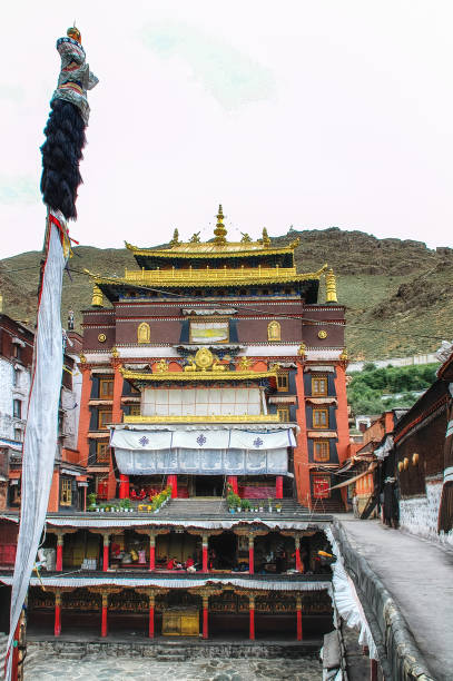 Tashilhunpo Monastery is situated in Shigatse, the second largest city in Tibet. In 1447, the first Dalai Lama built it and it has been one of the six great Gelugpa monasteries.