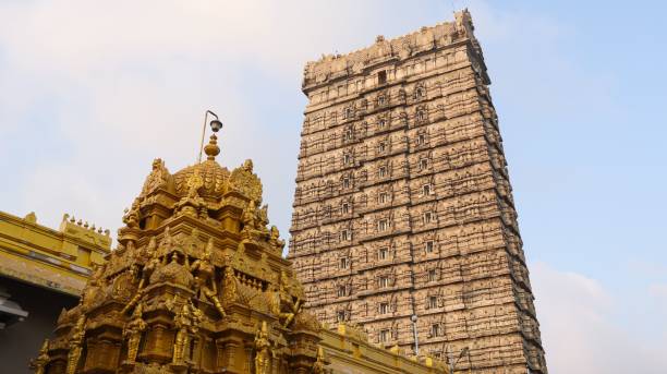 istock Raja Gopura Murudeshwar Temple. 1421233508