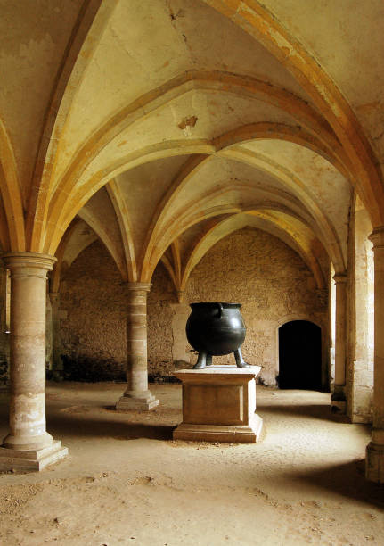 lacock abbey in wiltshire - church indoors inside of monastery imagens e fotografias de stock