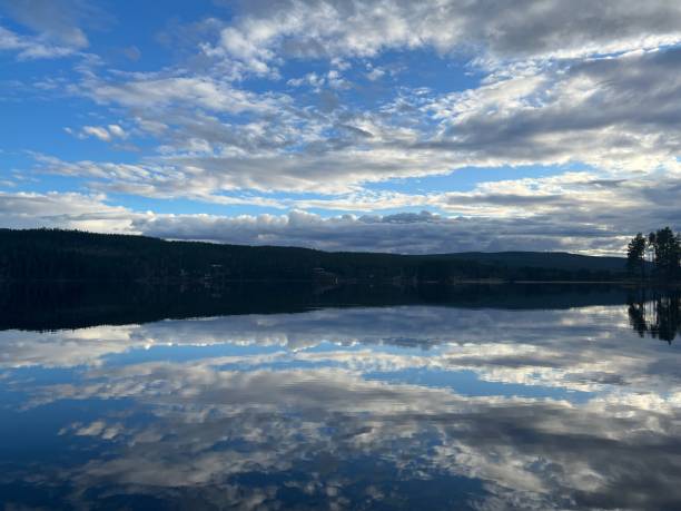 istock Lake in Sweden 1421297311