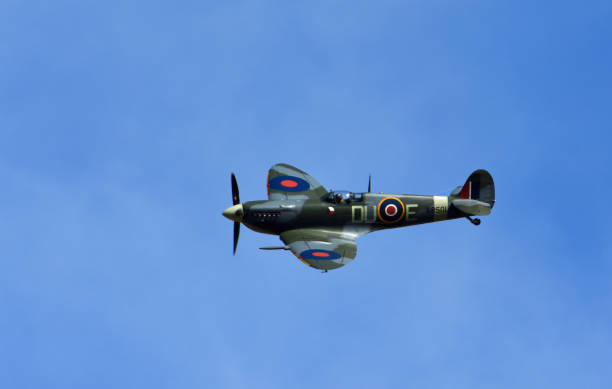 Vintage Supermarine Spitfire MK Vc AR501 G-AWII aircraft in flight Ickwell, Bedfordshire, England - August 07, 2022: Vintage Supermarine Spitfire MK Vc AR501 G-AWII aircraft in flight spitfire stock pictures, royalty-free photos & images