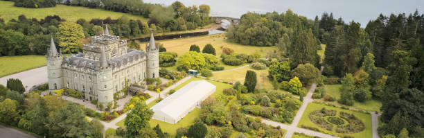 Inveraray Castle, Scotland Inveraray Castle, Scotland, UK, August 27th 2022 Inveraray Castle re-opened following decrease in covid-19 cases loch fyne stock pictures, royalty-free photos & images