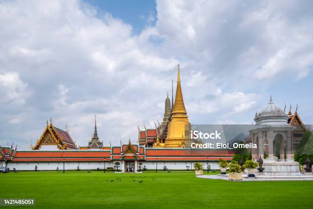 Garden With Monument To King Rama Iv Bangkok Thailand Stock Photo - Download Image Now