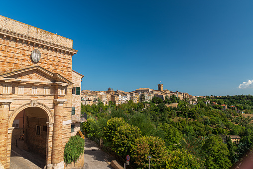 Recanati is an Italian town of 20 975 inhabitants in the province of Macerata in the Marche region.