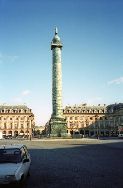 místo vendome v paříži - bronz slitina fotky - stock snímky, obrázky a fotky