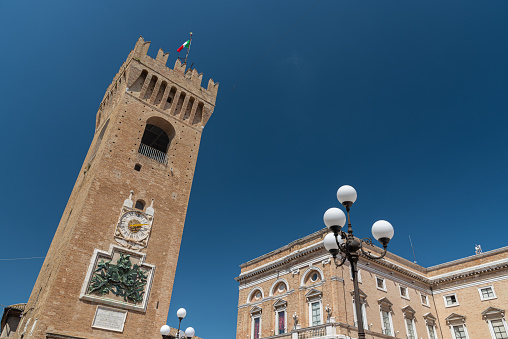 36 meters high and crowned by Ghibelline battlements, the Torre del Borgo was built in the 12th century and is located in Piazza Giacomo Leopardi in Recanati