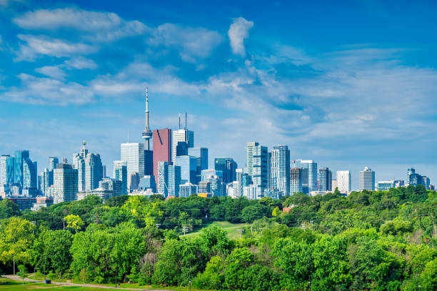 istock Toronto Skyline Green Trees Canada 1421692282
