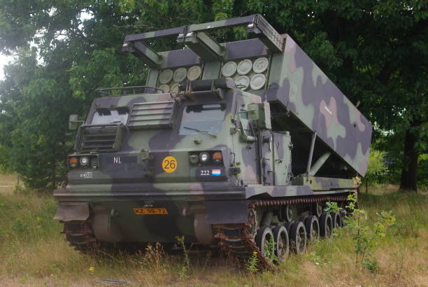 m270 multiple launch rocket system, m270 mlrs, from royal netherlands army, at national military museum, soesterberg, - mlrs imagens e fotografias de stock