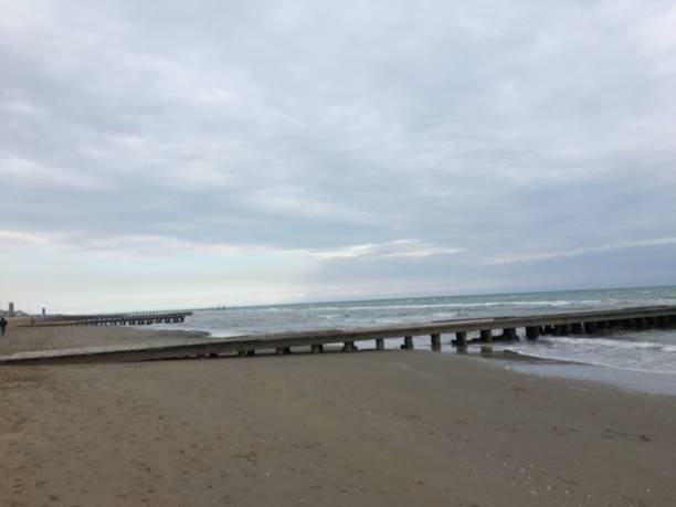 istock The sea and its piers 1421798042