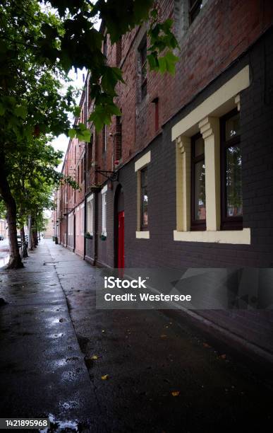 Small Street In Dublin Stock Photo - Download Image Now - Alley, Architecture, Building Exterior
